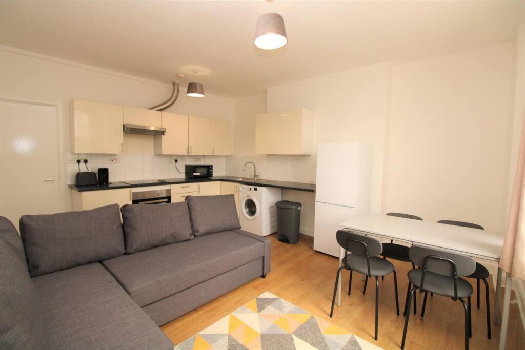 Apartamento Ideal 2 Bed Flat Close To City Londres Exterior foto