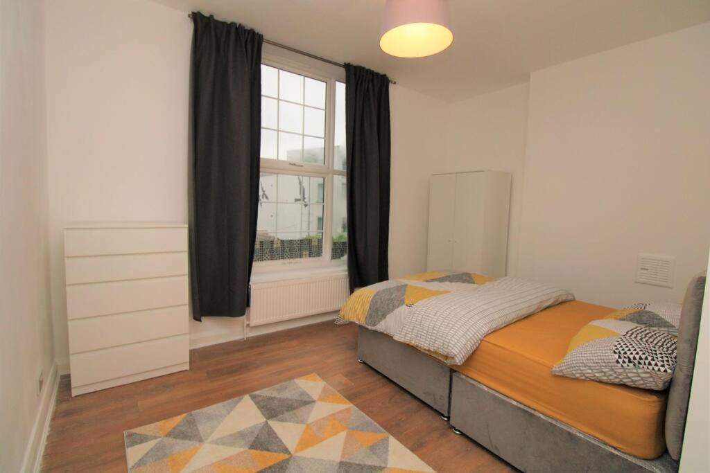 Apartamento Ideal 2 Bed Flat Close To City Londres Exterior foto